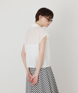 GRACE CONTINENTAL シアードルマントップ ホワイト