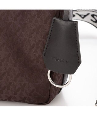 Y'SACCS モノグラム×リサイクルレザー スクエアショルダー チョコ