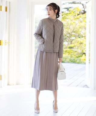 Tiaclasse L コンパクトなシルエットのキルティングショートコート グレージュ