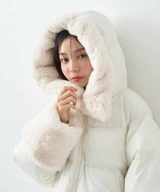earth music&ecology フードファー中綿ショートコート ホワイト