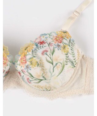 une nana cool バックスタイルまでかわいい Steppe Flower ワイヤーブラ ライトベージュ