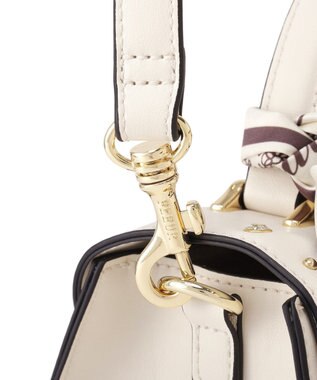 Maison de FLEUR スタッズフラップ２Ｗａｙバッグ Ivory