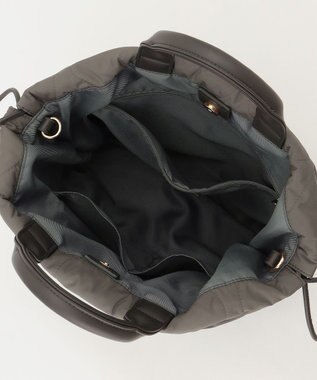 自由区 パディングキルトドロスト バッグ カーキ