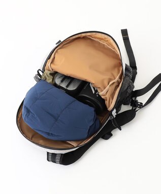 JOSEPH ABBOUD MOUNTAIN 【軽量/ECO撥水/サスティナブル素材/男女兼用】リサイクルリップストップ バックパック 21L ブラック系