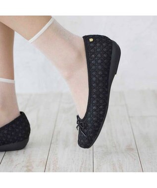 ing <ing>リラックスバレエシューズ ブラックキジ