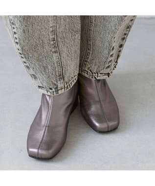 MODE ET JACOMO <carino>【レイン対応】スクエアトゥローヒールブーツ ダークシルバー