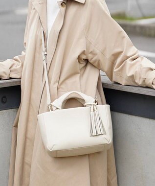 Atelier nuu 日本製 タッセルレザー loop ミニボストン アイボリー