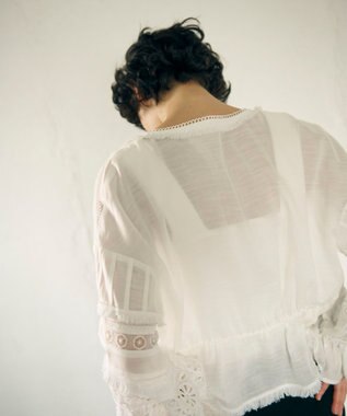 GRACE CONTINENTAL レースパッチブラウス キナリ