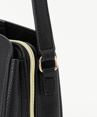 LA BAGAGERIE 【maison vert】 【多収納】アオリショルダーバッグ ブラック