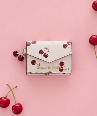 Maison de FLEUR リーフ付きチェリープチウォレット