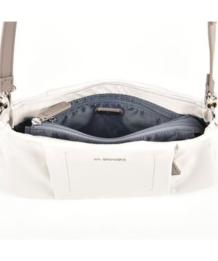 LA BAGAGERIE プリュイ タックショルダー アイボリー