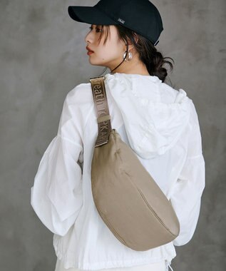 TOPKAPI 【Breath TOPKAPI】Freely フリーリー ナイロン ロゴテープ  ラウンド ショルダーバッグ ベージュ