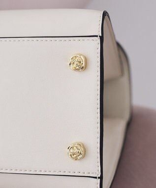 Maison de FLEUR スタッズフラップ２Ｗａｙバッグ Ivory