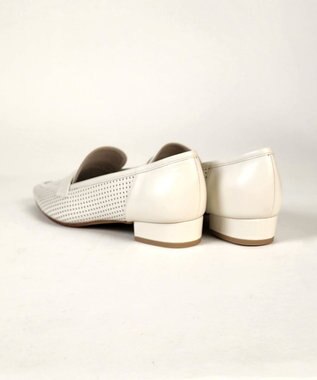 Dominic3 パンチング ソフトローファー ホワイト
