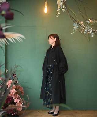 muuc 〈遠州織物の工場で織られた上質なコットン生地〉〈オーガニックコットン〉〈チュール素材に刺繍〉筆記帳刺繍ワンピースドレス ブラック