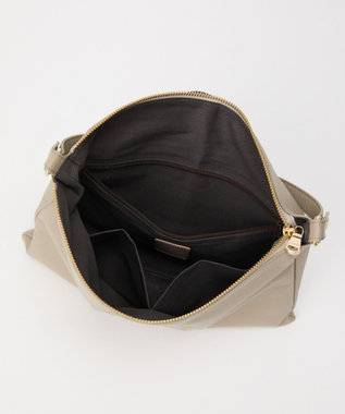 russet エンボスモノグラム ソフトレザーショルダーバッグ(CE-1547) GrayBeige