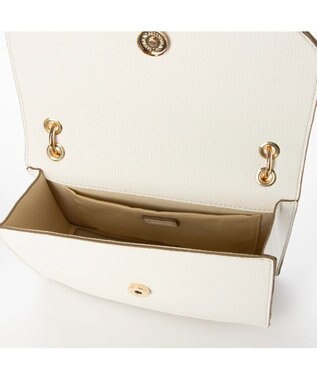 UNBILLION kakatoo プラチェーンハンドルスクエアショルダー アイボリー