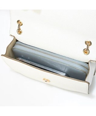 UNBILLION kakatoo プラチェーンハンドルスクエアショルダー アイボリー