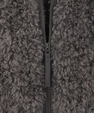 Green Parks ■ESCAR フラッフィーベスト Charcoal Gray