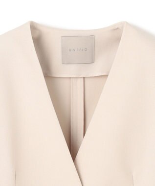 UNFILO BEAUTY MOVE ボタン付き ノーカラージャケット アイボリー