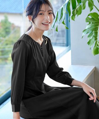 Tiaclasse 【セレモニー・洗える】ハートネックくるみ釦ワンピース ブラック