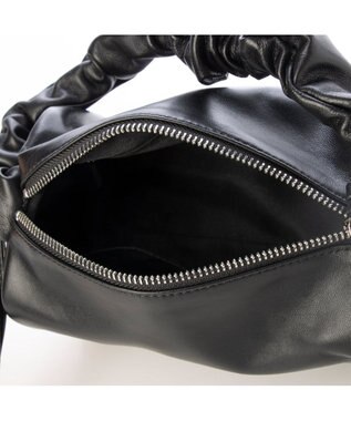 UNBILLION 『VERY』バイヤー大和美帆さんコラボ　ペルケ perche / シープボックスチェーンショルダーバッグ ブラック