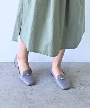 muuc ビーズモチーフのスクエアシューズ グレー