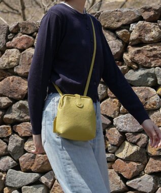 Atelier nuu 【定番シリーズ/国内生産】parcel mist ダレスポシェット ピスタチオ