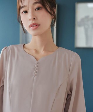 Tiaclasse 【セレモニー・XSサイズ追加・新色追加】ハートネックくるみ釦ワンピース グレージュ