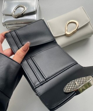 WEGO ニュアンスパーツフラップウォレット ブラック