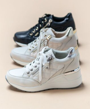 Dominic3 ヒールアップ サイドキルティング ジップスニーカー ブラック