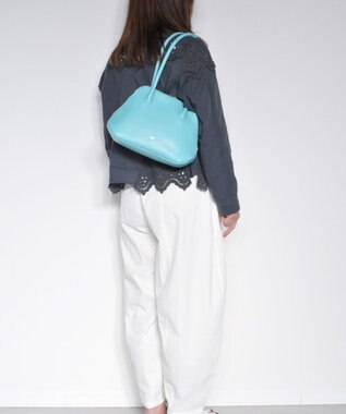 blancle シュリンクレザー 舟形ボストン ロビンエッグブルー