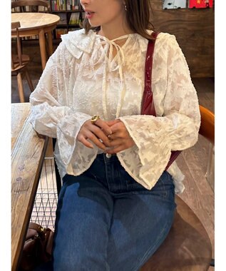 Green Parks シアージャガード花柄フリルブラウス Off White