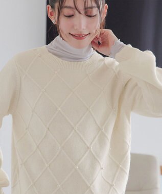Tiaclasse ダイヤ柄パール付きニットプルオーバー オフホワイト