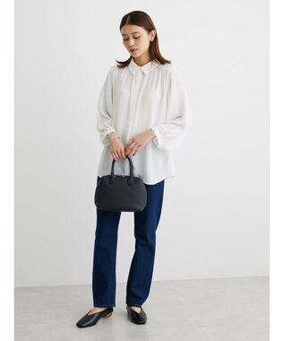 Green Parks 袖プリーツ衿付きブラウス Off White