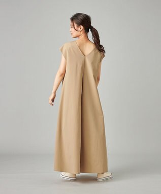 Chacott タックフレアワンピース ベージュ