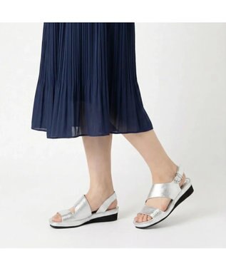 ing <ing>【WEB限定】【サスティナブル】ワイドストラップサンダル シルバー