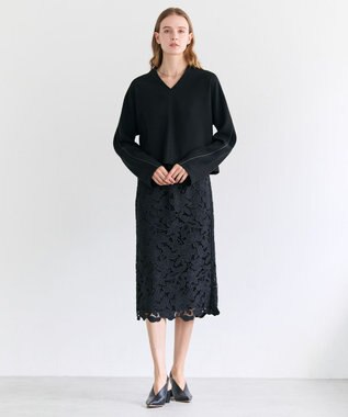 BEIGE， RUE / ドライタッチVネック配色ステッチブラウス Black