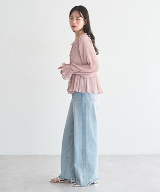 earth music&ecology 【2WAY】シャーリングフリルオフショルブラウス Pink Beige