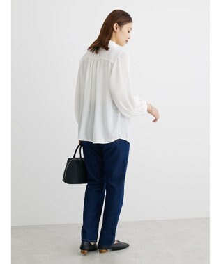 Green Parks 袖プリーツ衿付きブラウス Off White
