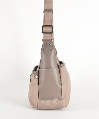 Y'SACCS 木村多江×Y'SACCS ナイロンショルダー グレージュ