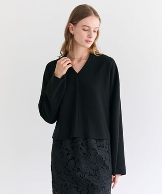 BEIGE， RUE / ドライタッチVネック配色ステッチブラウス