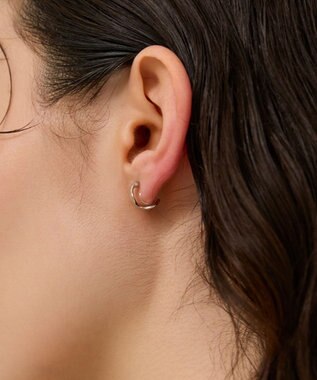 Phoebe 〈金属アレルギー対応/痛くないシリーズ〉リップルフープライトフィットイヤリング　シルバー/ニッケルフリー シルバー