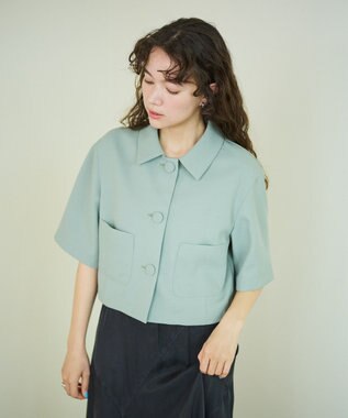 #Newans 【シワになりにくい】〈花乃まりあさんコラボ〉クロップドシャツジャケット スモークグリーン