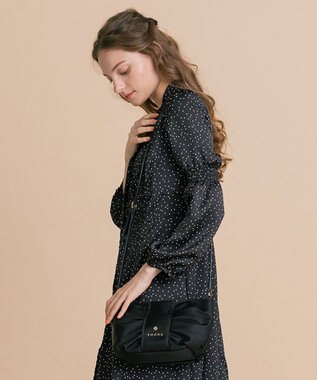 TOCCA RIBBON KNOT POCHETTE ポシェットバッグ ブラック系