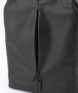 Y'SACCS 【MADE IN JAPAN】　WELLBA　人間工学バックパック　Mサイズ ブラック