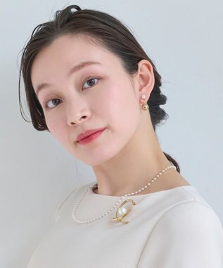 Phoebe バックモチーフイヤリング　パール×メタル ホワイト