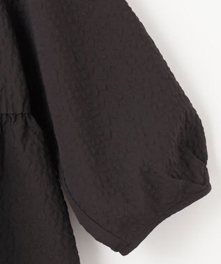 ANY SIS S 【洗える】フラワーエンボス ブラウス ブラック