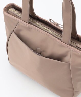 TOCCA 【A4サイズ対応・撥水】JOLIE KNOT NYLONTOTE トートバッグ ベージュ系