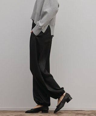 GRACE CONTINENTAL マットサテンバレルパンツ ブラック
